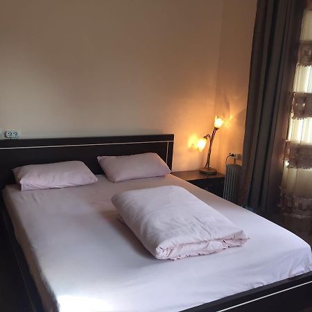 הוסטל Almaty Backpackers מראה חיצוני תמונה