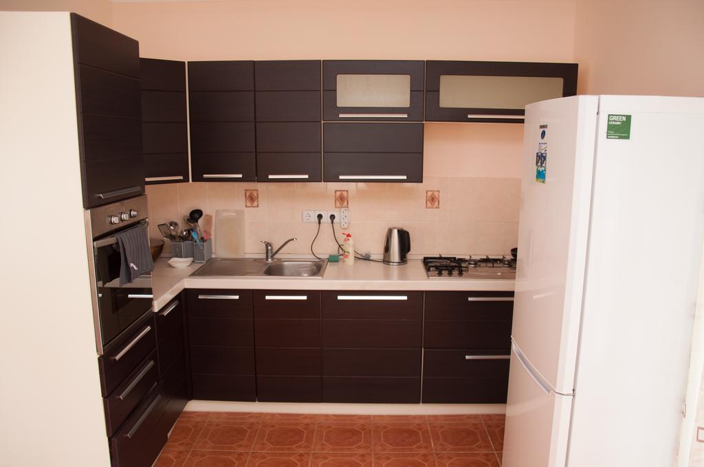 הוסטל Almaty Backpackers מראה חיצוני תמונה