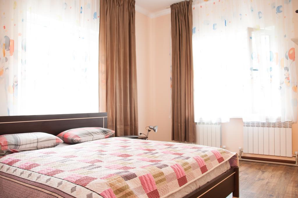 הוסטל Almaty Backpackers חדר תמונה
