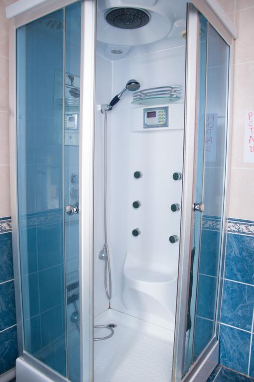 הוסטל Almaty Backpackers מראה חיצוני תמונה