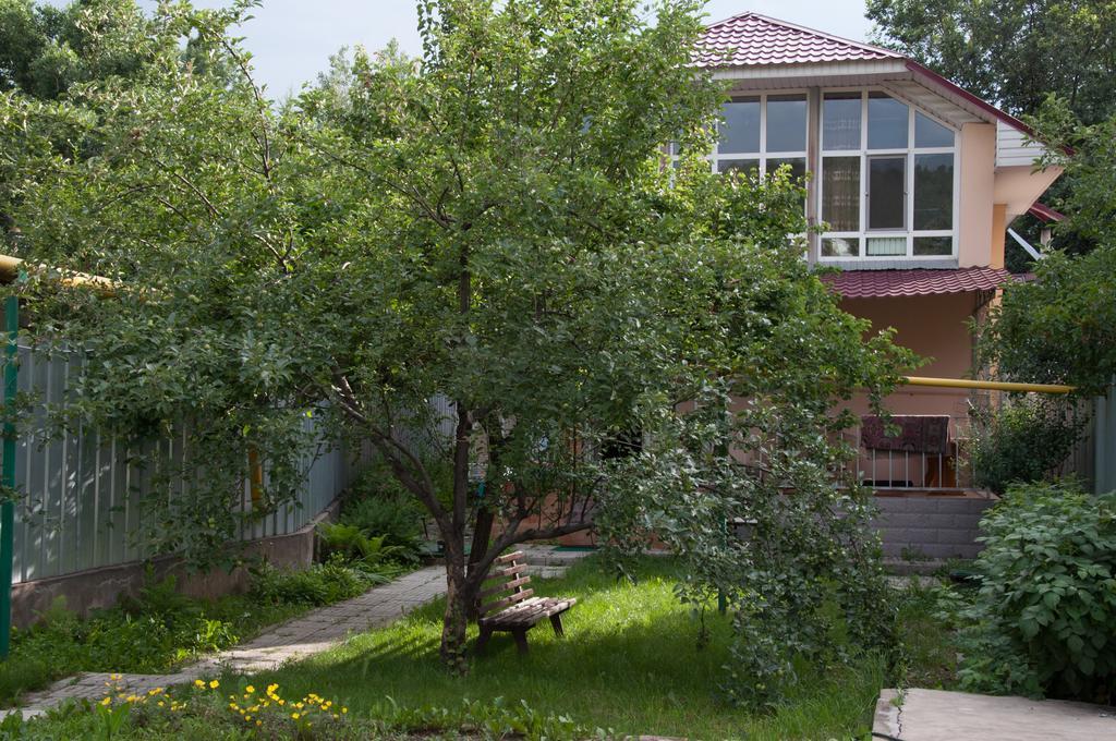 הוסטל Almaty Backpackers מראה חיצוני תמונה