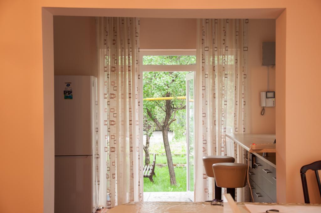 הוסטל Almaty Backpackers מראה חיצוני תמונה