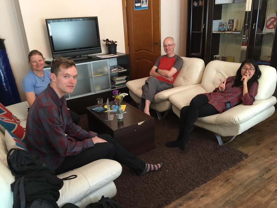 הוסטל Almaty Backpackers מראה חיצוני תמונה