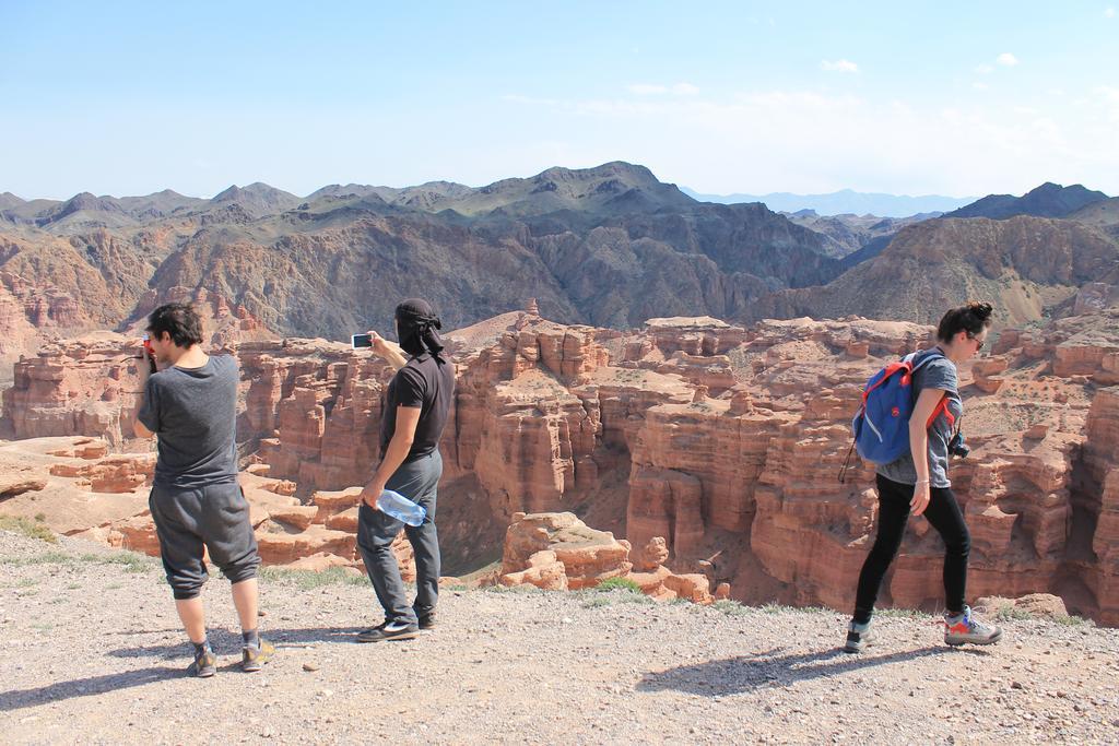 הוסטל Almaty Backpackers מראה חיצוני תמונה