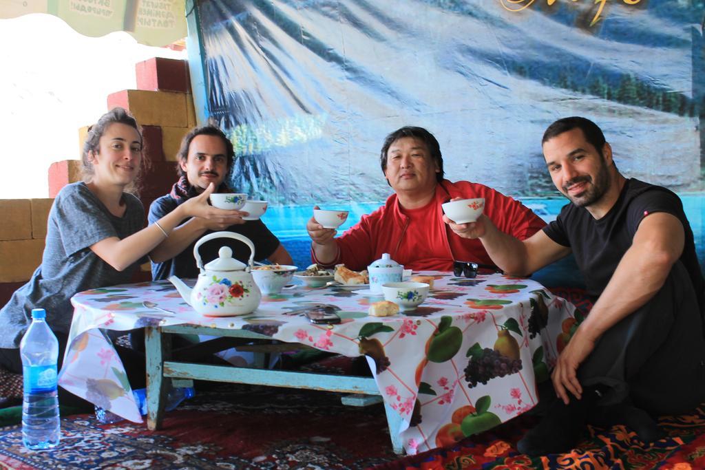 הוסטל Almaty Backpackers מראה חיצוני תמונה
