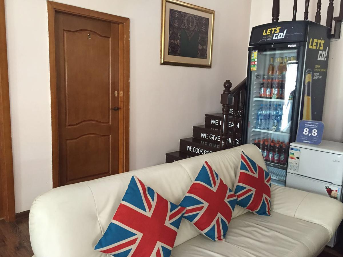 הוסטל Almaty Backpackers מראה חיצוני תמונה